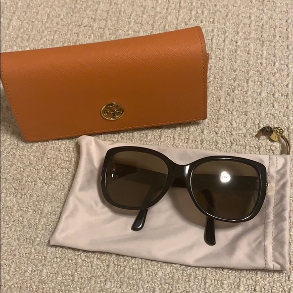 Tory Burch Accessories - TORY BURCH SUNGLASSES